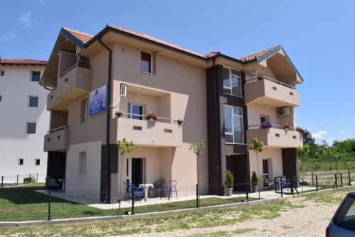 Lepo uređen i udoban enterijer apartmana Srebrna Nit na Srebrnom jezeru